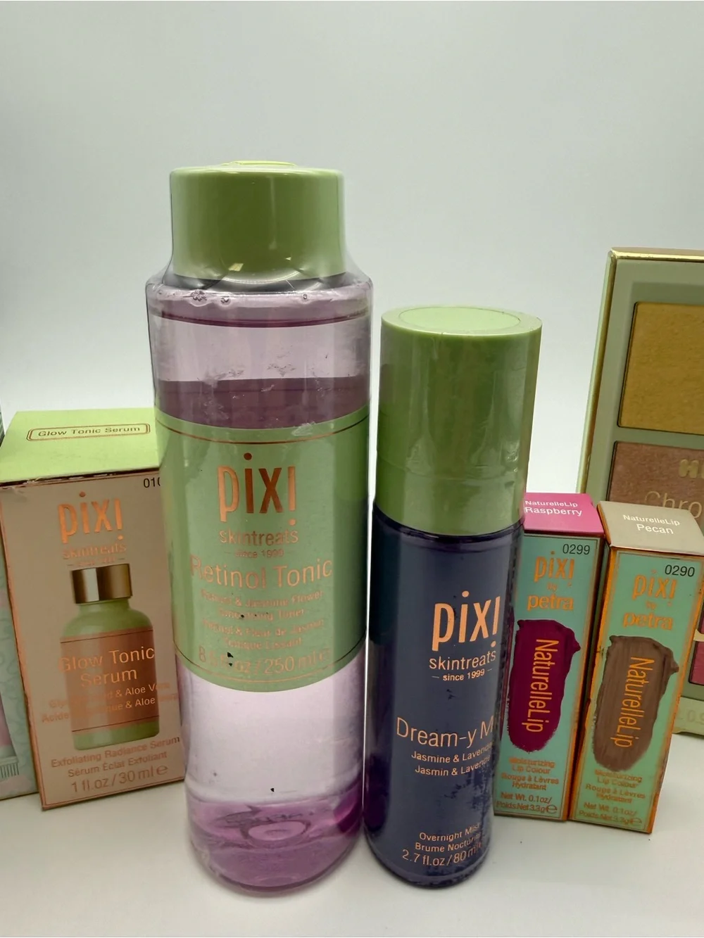 COMBO Pixi Eyeshadow Palette & Skincare Set in Green and Pink